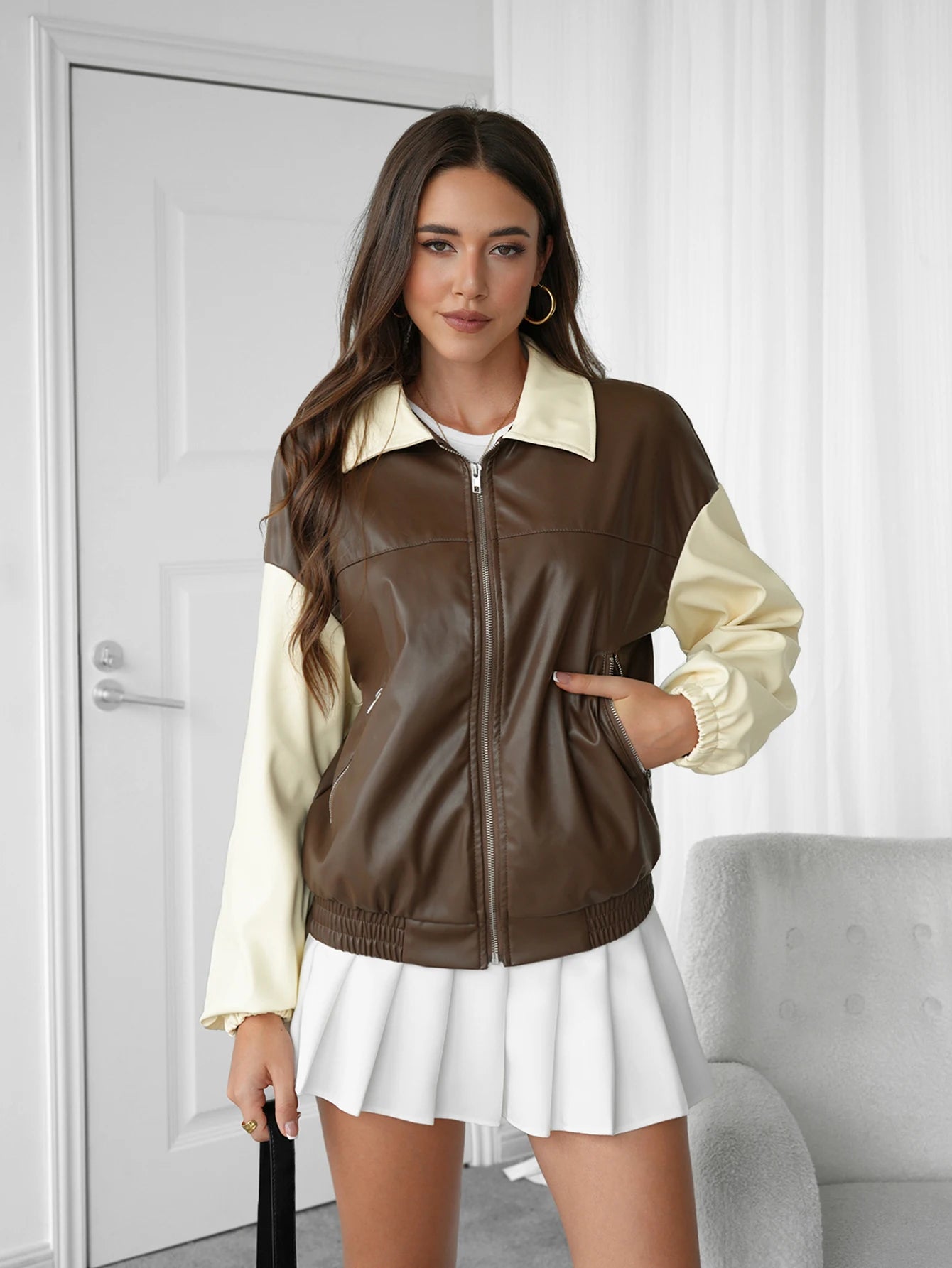 Modische Jacke mit Umlegekragen und Reißverschluss
