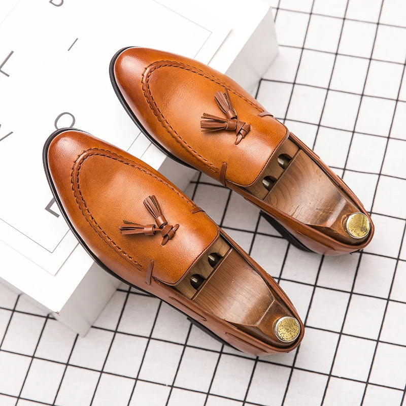 Klassische Businessschuhe mit Quaste