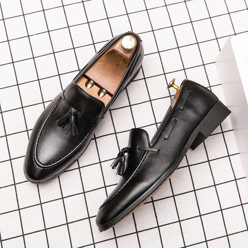 Klassische Businessschuhe mit Quaste
