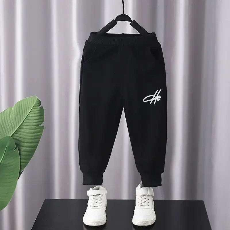 Elegantes Jungen Set