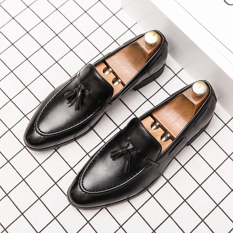 Klassische Businessschuhe mit Quaste