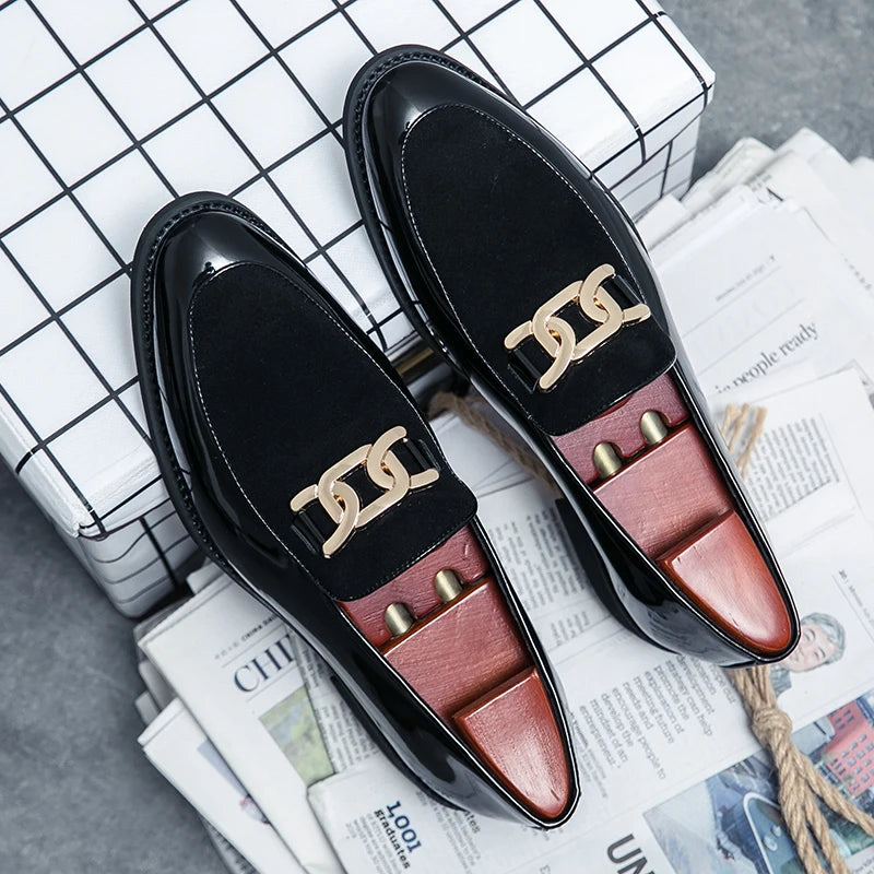Modische flache Schuhe für Herren