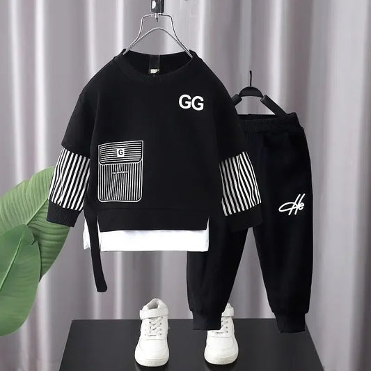 Elegantes Jungen Set
